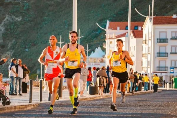 Temps moyen au marathon : chiffres réels et objectifs par niveau